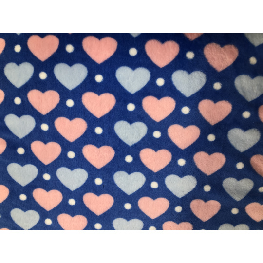 Hebká deka vzor růžové tlapičky 135*90cm fleece